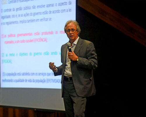Educador Mozart Neves Ramos discutirá ‟A Crise da Educação”